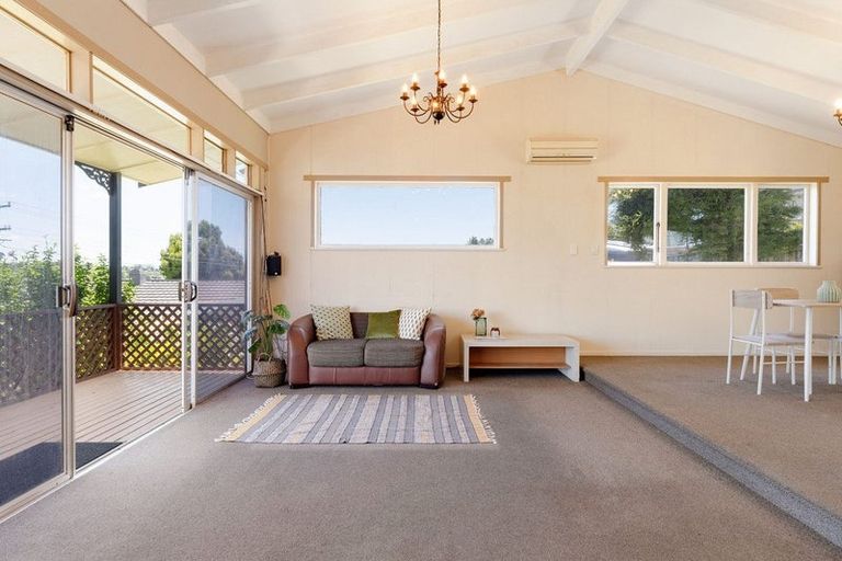 Photo of property in 200 Welcome Bay Road, Welcome Bay, Tauranga, 3112