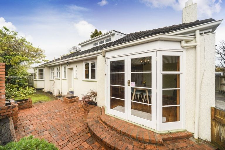 Photo of property in 265 Victoria Avenue, Hokowhitu, Palmerston North, 4410