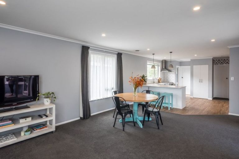 Photo of property in 2 Konini Grove, Raumati Beach, Paraparaumu, 5032