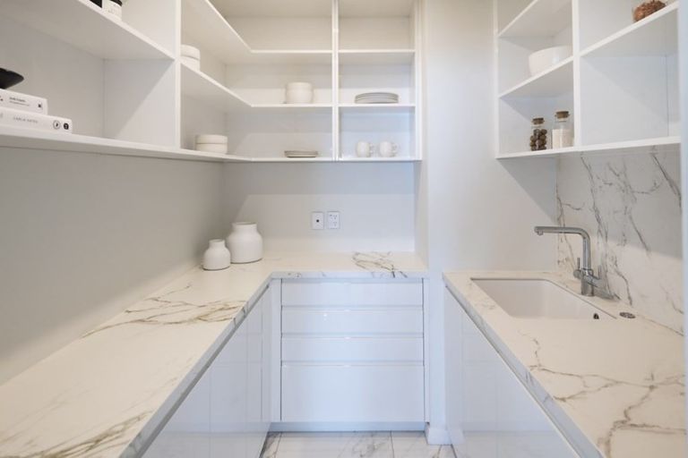 Photo of property in 6/89 Fisher Parade, Sunnyhills, Auckland, 2010