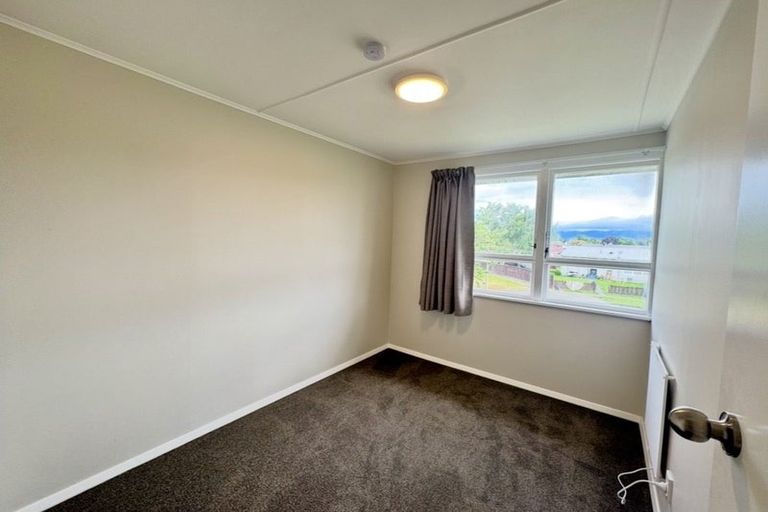Photo of property in 12-14 Opie Place, Highbury, Palmerston North, 4412