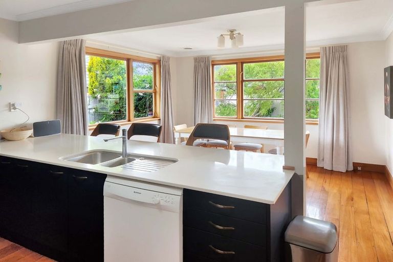 Photo of property in 279 Fergusson Drive, Heretaunga, Upper Hutt, 5018