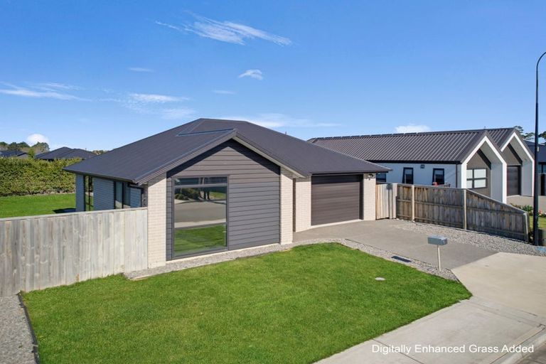 Photo of property in 13 Quinn Crescent, Woodend, 7610