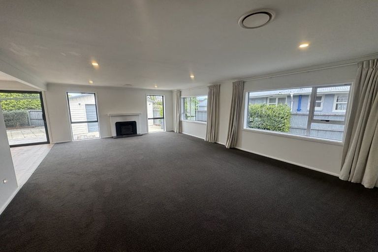 Photo of property in 133 Kendal Avenue, Burnside, Christchurch, 8053
