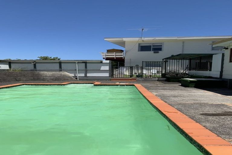 Photo of property in 24 Keegan Drive, Massey, Auckland, 0614