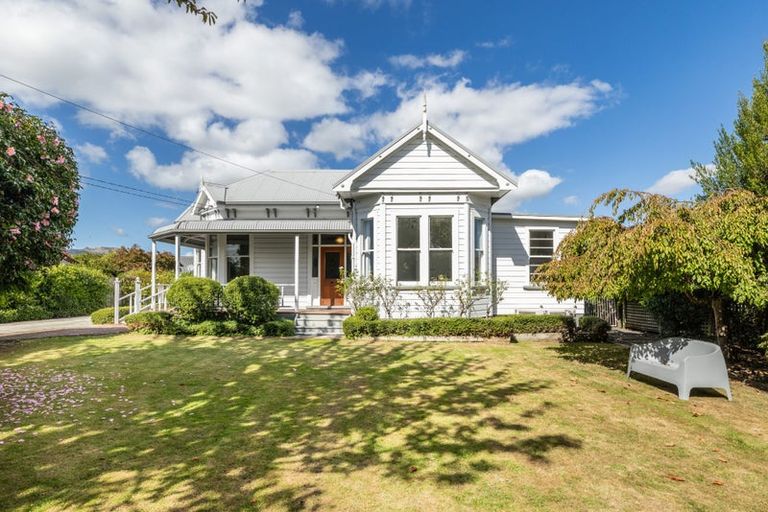 Photo of property in 49 Te Aute Road, Havelock North, 4130