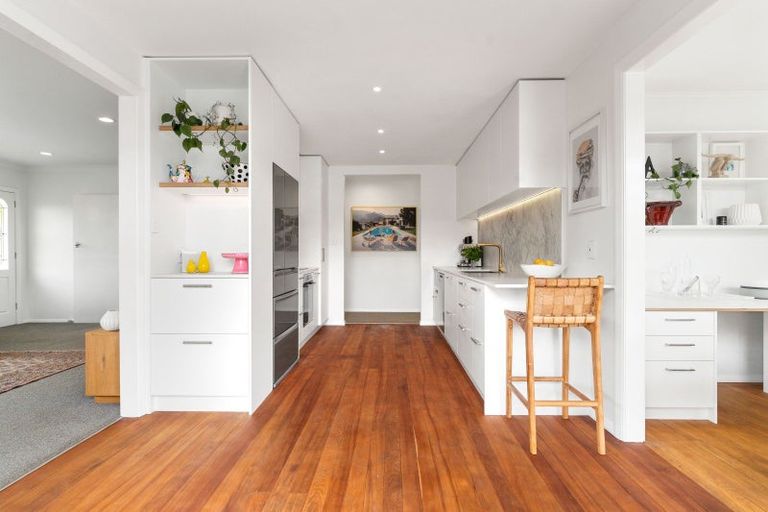 Photo of property in 25 Cambridge Terrace, Masterton, 5810