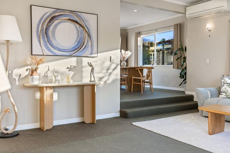 Photo of property in 12 Suncrest Drive, West Harbour, Auckland, 0618