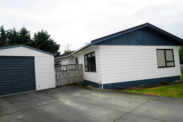 Photo of property in 22 Rosewood Place, Paraparaumu, 5032