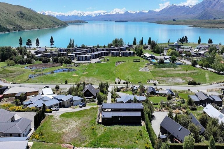 Photo of property in 21 D'archiac Drive, Lake Tekapo, 7999