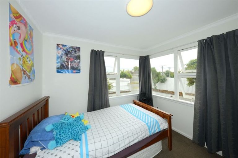 Photo of property in 3 Shirldale Place, Avonhead, Christchurch, 8042