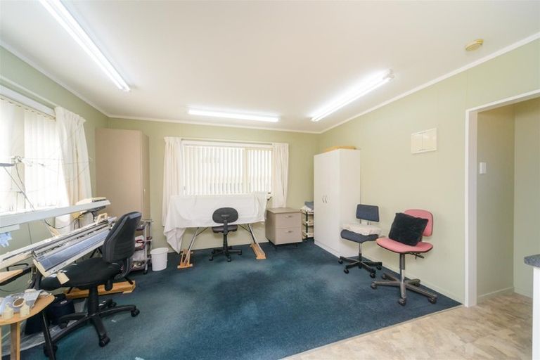 Photo of property in 39 Pukepapa Road, Marton, 4710
