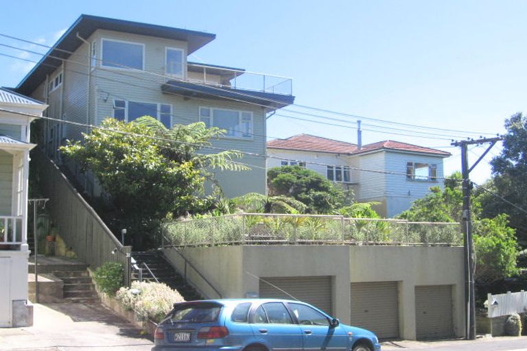 Photo of property in 11 Randwick Road, Northland, Wellington, 6012