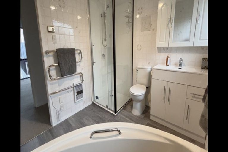 Photo of property in 11a Orewa Heights Crescent, Orewa, 0931