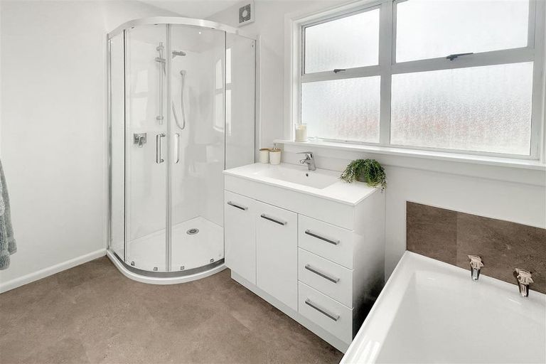 Photo of property in 304 Wainoni Road, Avondale, Christchurch, 8061