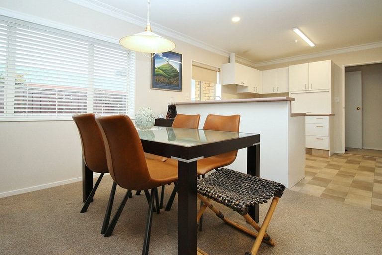 Photo of property in 2/262 Bank Street, Te Awamutu, 3800