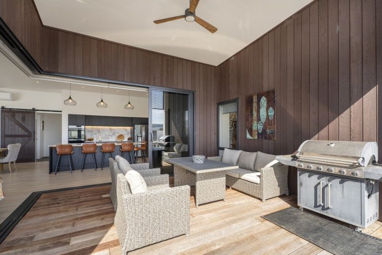 Photo of property in 11 Awatea Drive, Whitianga, 3510