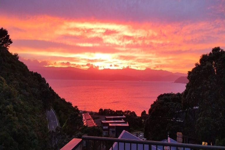 Photo of property in 3/19 Onslow Road, Khandallah, Wellington, 6035