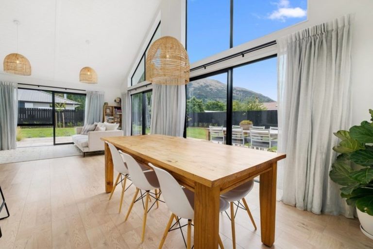 Photo of property in 15 Edna Lane, Lake Hawea, Wanaka, 9382