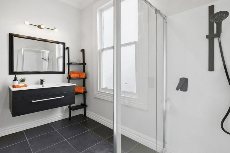 Photo of property in 136 Taieri Road, Kaikorai, Dunedin, 9010