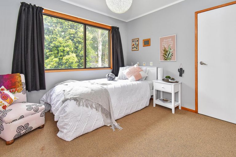 Photo of property in 171 Carnoustie Drive, Wattle Downs, Auckland, 2103