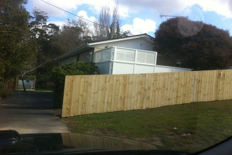 Photo of property in 73 Pine Avenue, Henderson, Auckland, 0612