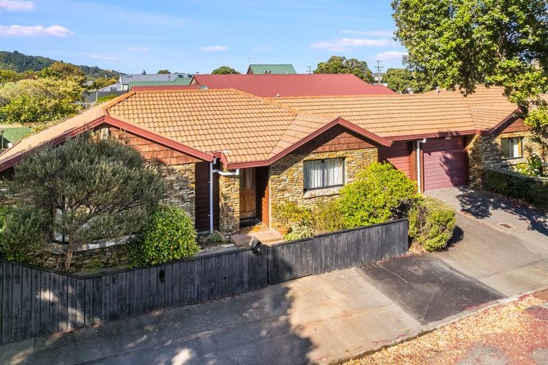 Photo of property in 9-11 Makaro Street, Eastbourne, Lower Hutt, 5013