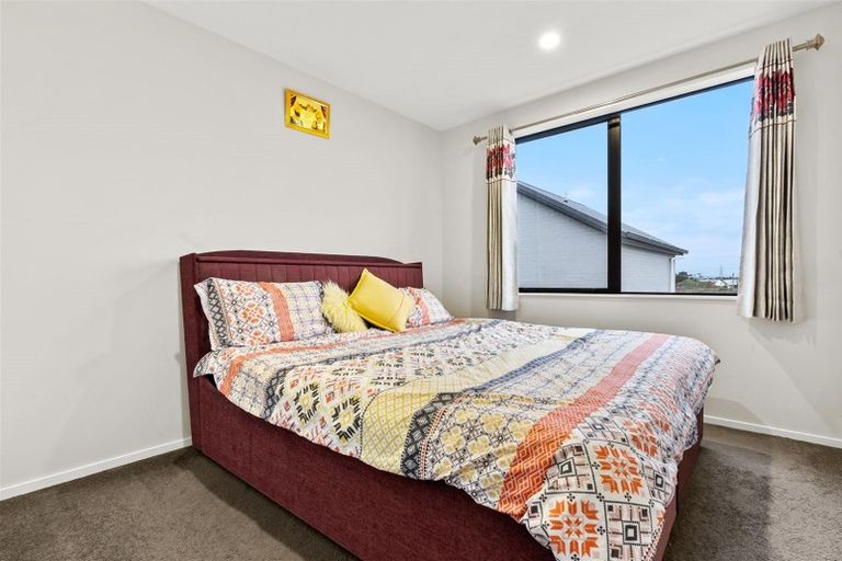 Photo of property in 12b Hollowout Street, Takanini, 2112