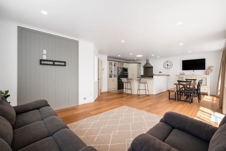 Photo of property in 48 Farringdon Avenue, Rototuna North, Hamilton, 3210