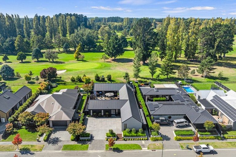 Photo of property in 18 Ruapani Street, Marshland, Christchurch, 8083