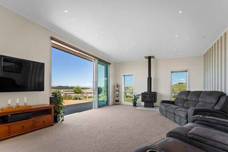 Photo of property in 12 Tiro Kina Road, Tasman, Upper Moutere, 7175