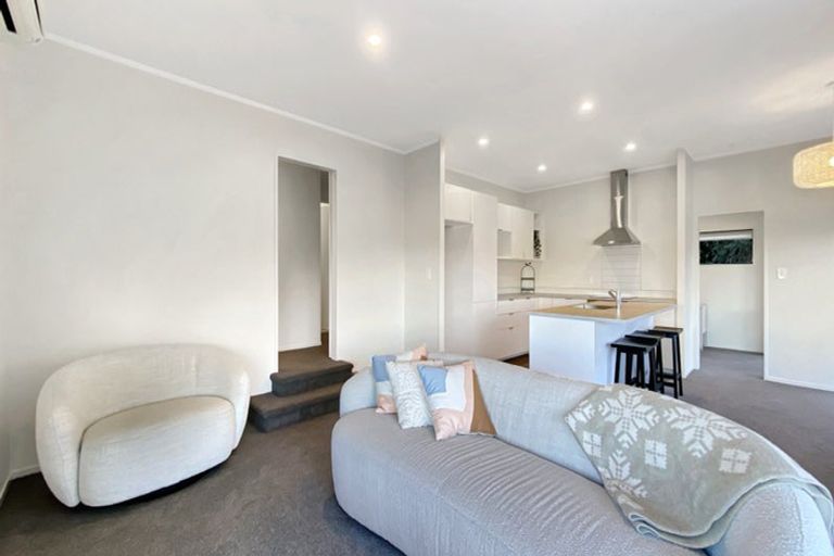 Photo of property in 23 Ian Sage Avenue, Torbay, Auckland, 0630