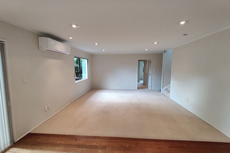 Photo of property in 2/87 Clovelly Road, Bucklands Beach, Auckland, 2012