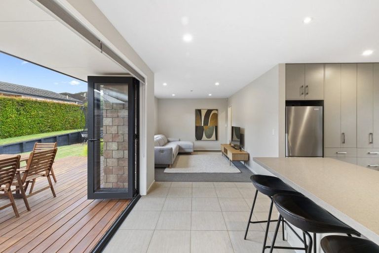 Photo of property in 55 Ina Ville Drive, Pukekohe, 2120