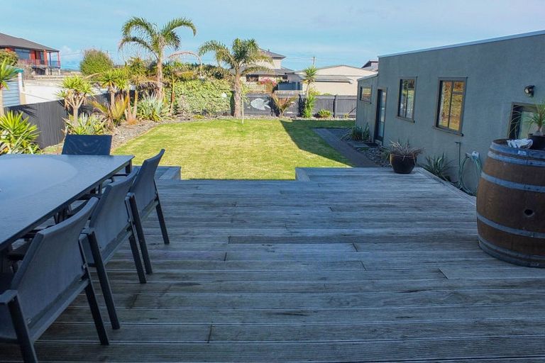 Photo of property in 50 Shortt Street, Foxton Beach, Foxton, 4815