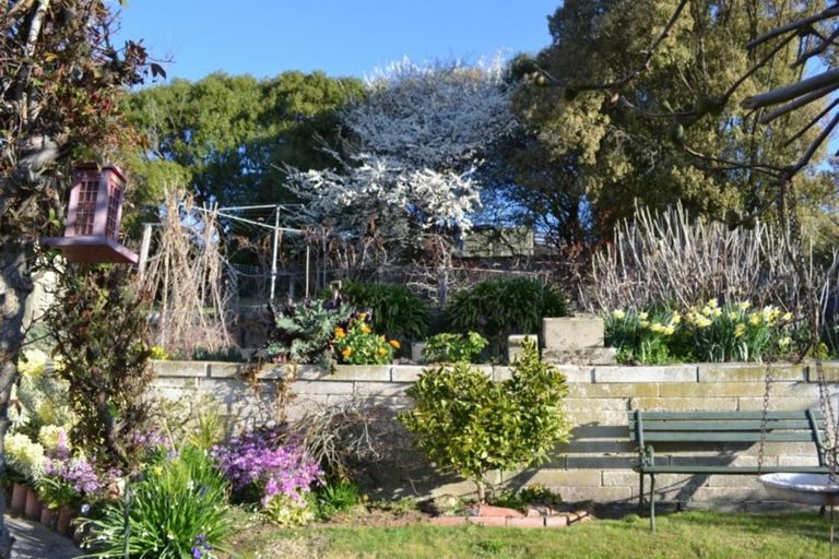 Photo of property in 42 Jessop Street, South Hill, Oamaru, 9400