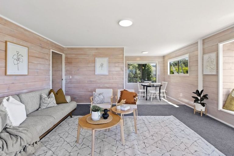 Photo of property in 4 Puriri Avenue, Leigh, 0985