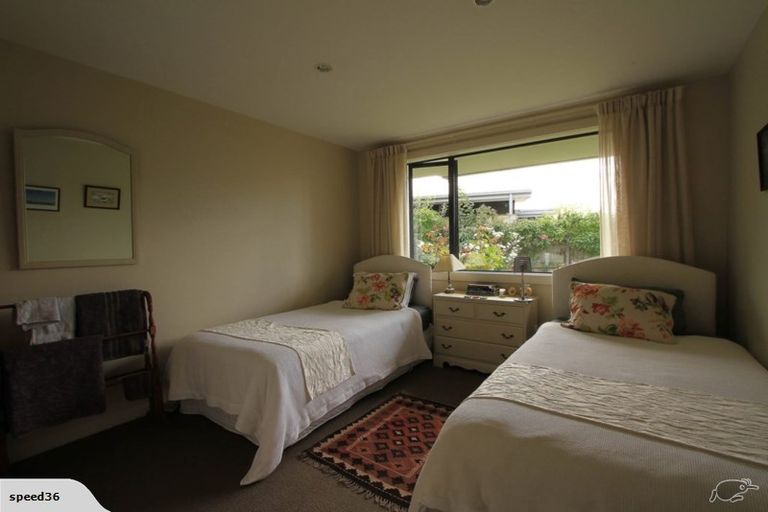 Photo of property in 18 Kelliher Drive, Wanaka, 9305