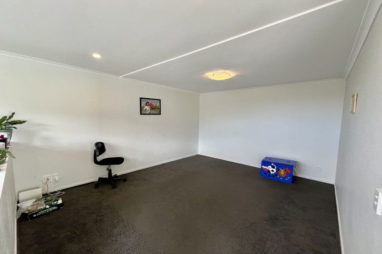 Photo of property in 2/127 Raroa Road, Aro Valley, Wellington, 6012
