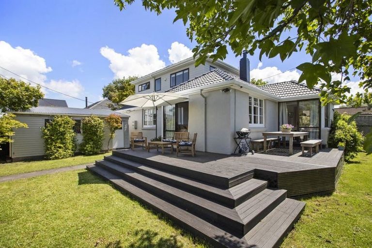 Photo of property in 1/3 Rosyth Avenue, Bayswater, Auckland, 0622