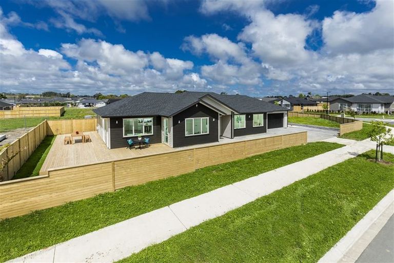 Photo of property in 6 Kauri Grove Drive, Kumeu, 0810