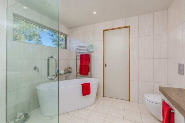 Photo of property in 33 Sarawak Drive, Kerikeri, 0230