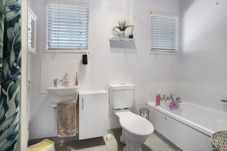 Photo of property in 33 Keir Crescent, Lansdowne, Masterton, 5810