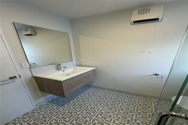 Photo of property in 11a Northcote Road, Northcote, Christchurch, 8052