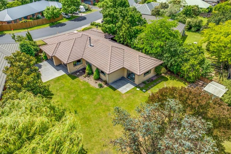 Photo of property in 16 Monet Vale, Rolleston, 7614