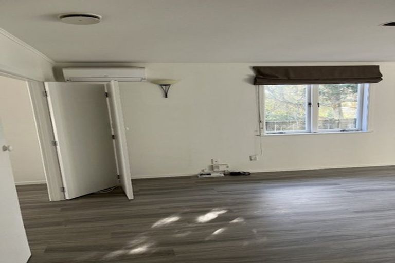 Photo of property in 20 Chilcott Road, Henderson, Auckland, 0612