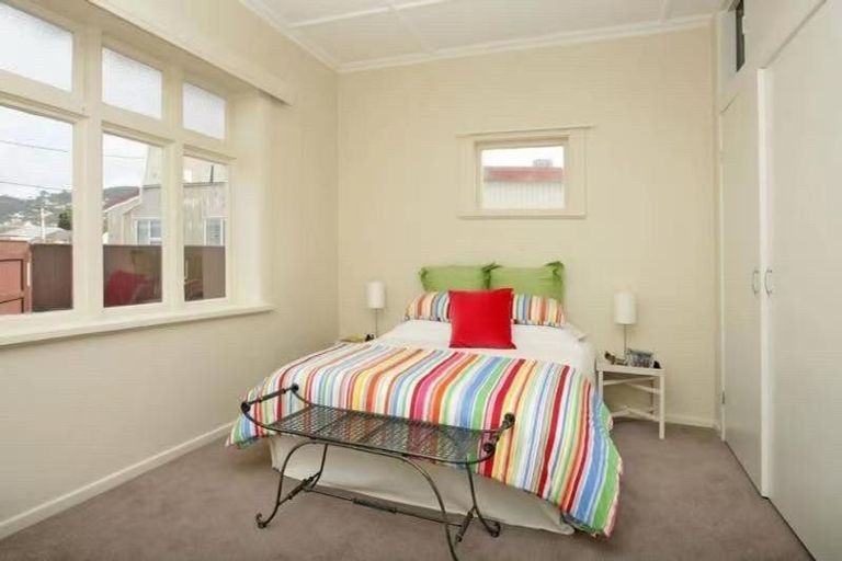 Photo of property in 143 Rongotai Road, Kilbirnie, Wellington, 6022