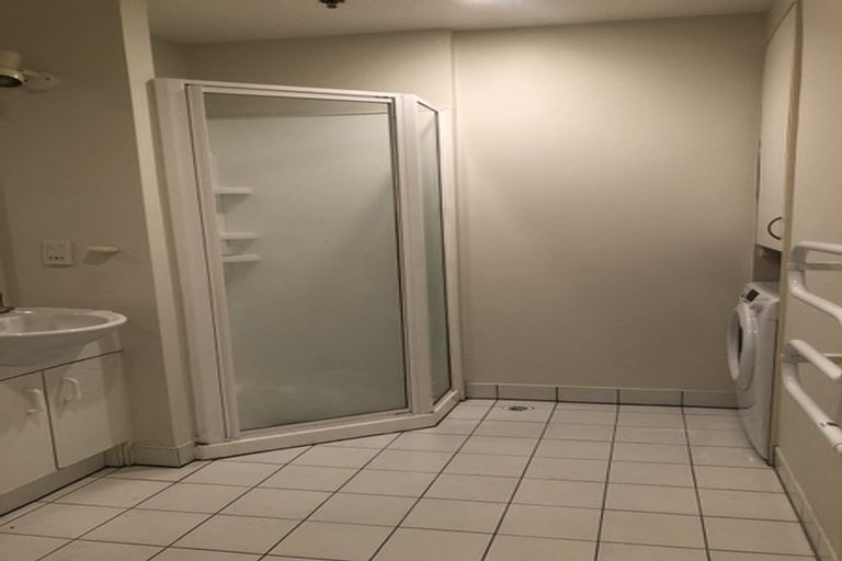 Photo of property in Terrace Garden Apartments, 9a/120 The Terrace, Wellington Central, Wellington, 6011