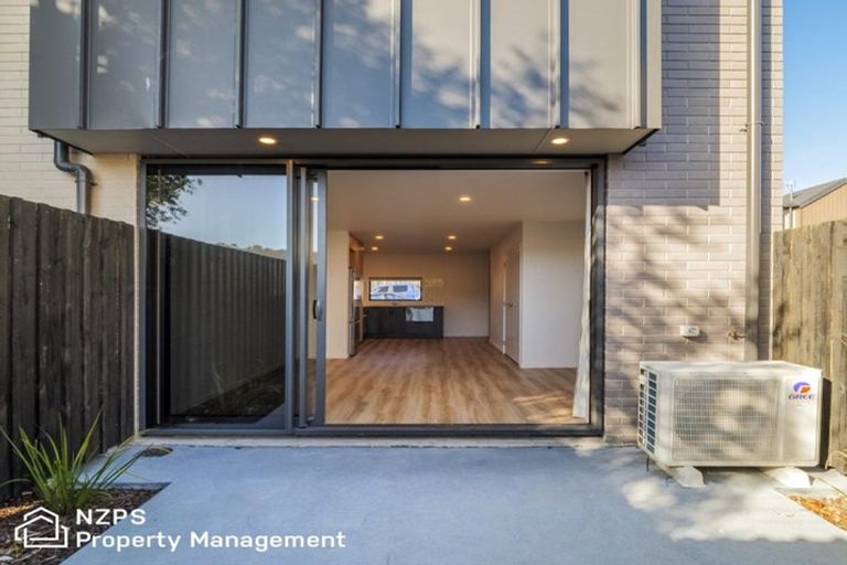 Photo of property in 2 Dallas Lane, Caversham, Dunedin, 9012