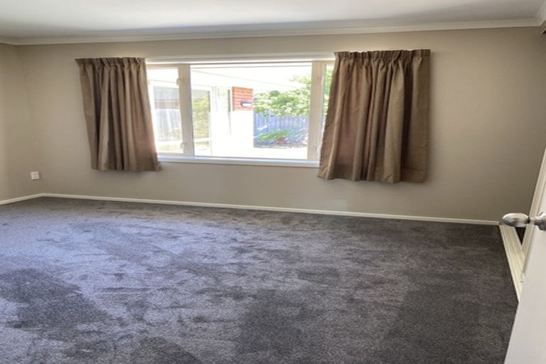 Photo of property in 43 Factory Road, Belfast, Christchurch, 8051